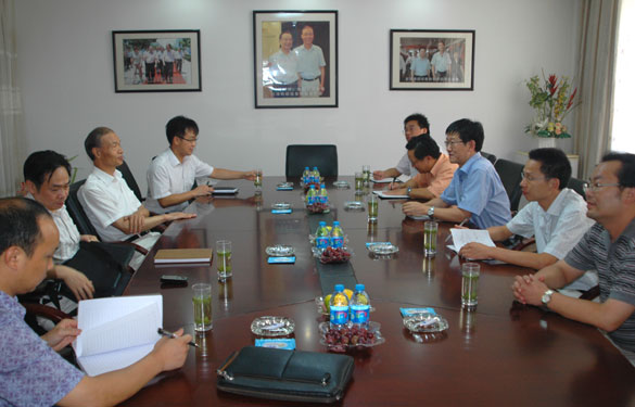 常州市委钻研室辅导一行十余人来Z6尊龙凯时集团调研