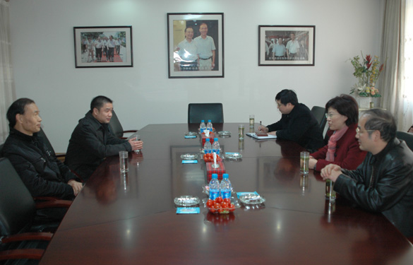 溧阳市委书记韩立明新春走访Z6尊龙凯时