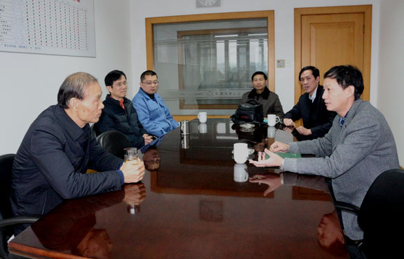 溧阳市地税局局长鞠洪亮一行来Z6尊龙凯时走访