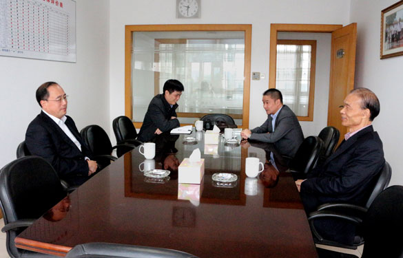 溧阳市公安局局长刘新农来Z6尊龙凯时集团走访