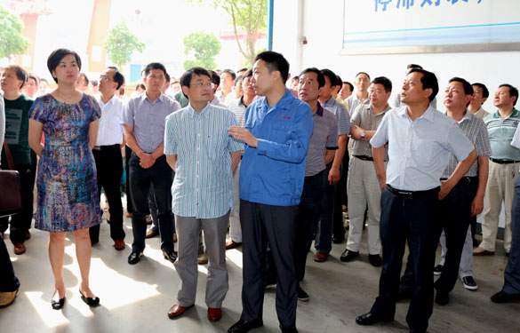 安徽省青阳县进建调查团一行来Z6尊龙凯时集团参观调查