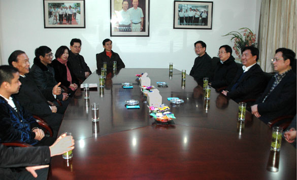 溧阳市委书记盛建良一行来Z6尊龙凯时集团走访慰问