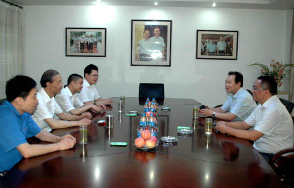 溧阳市供电公司徐总一行来Z6尊龙凯时集团调研