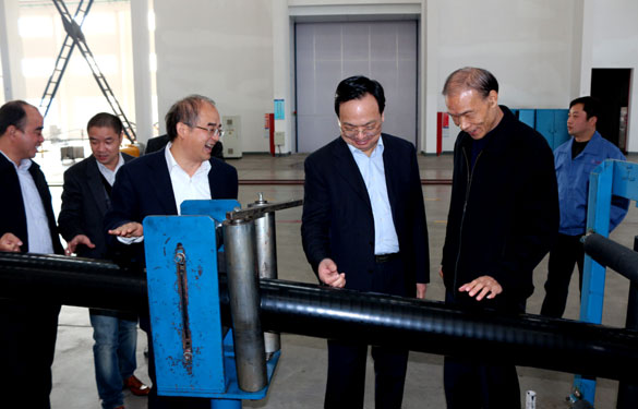 江苏省经信委副主任高清来Z6尊龙凯时集团调研